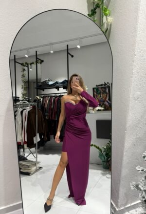 “Deïnaria” magenta dress