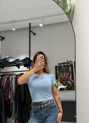 “Kia” basic top - Baby blue