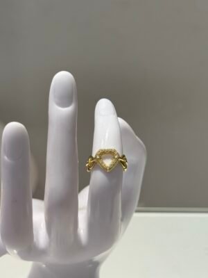 Golden Link Heart Ring - Stainless Steel