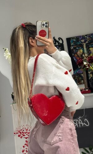 “Amour” | Glossy Heart-Shaped Bag