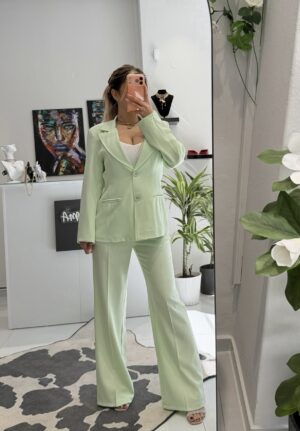 “Paloma” | Mint Suit