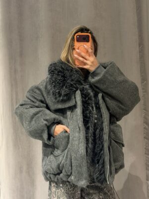 “Ravelle” | Grey Fuzzy Jacket With Faux Fur
